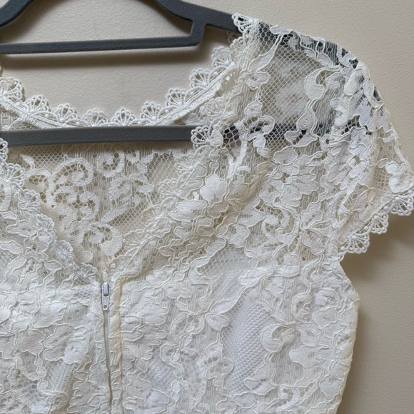 Lulu’s NWT Lace Top - Picture 8 of 10